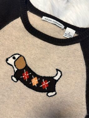 Women’s cashmere Beige & Black Dog Motif Cashmere Sweater
